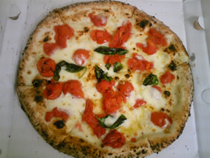 Pizza.Salvatore_20100227.jpg